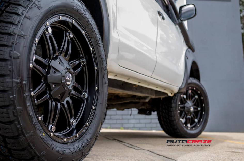 TOYOTA HILUX N70 4WD HOSTAGE MATTE BLACK
